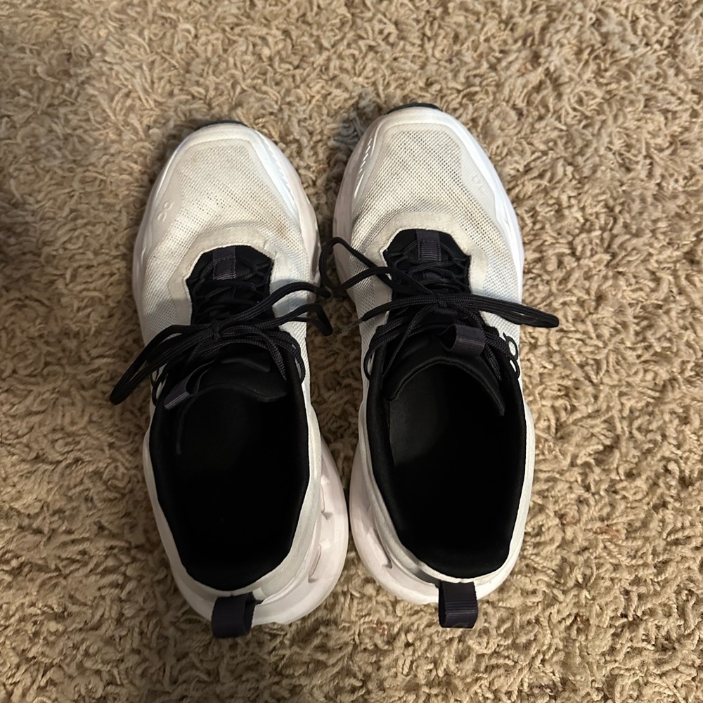On Running Monochrome Performance Sneakers - Picture 5 of 5
